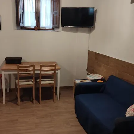 Cozy Rental Apartment In The Heart Of Albaicin-2