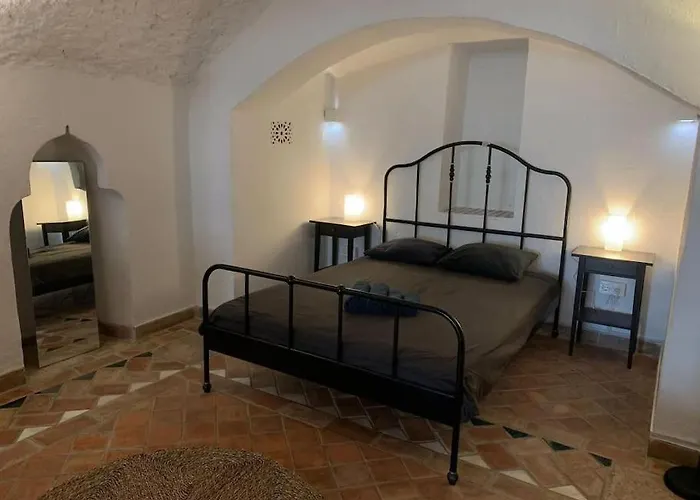 Authentic Cave In Old City Centre